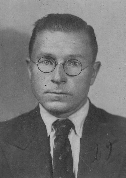 PARACZAKAS, Paul